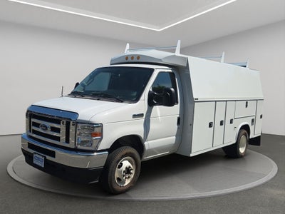 2024 Ford E-450SD Base DRW