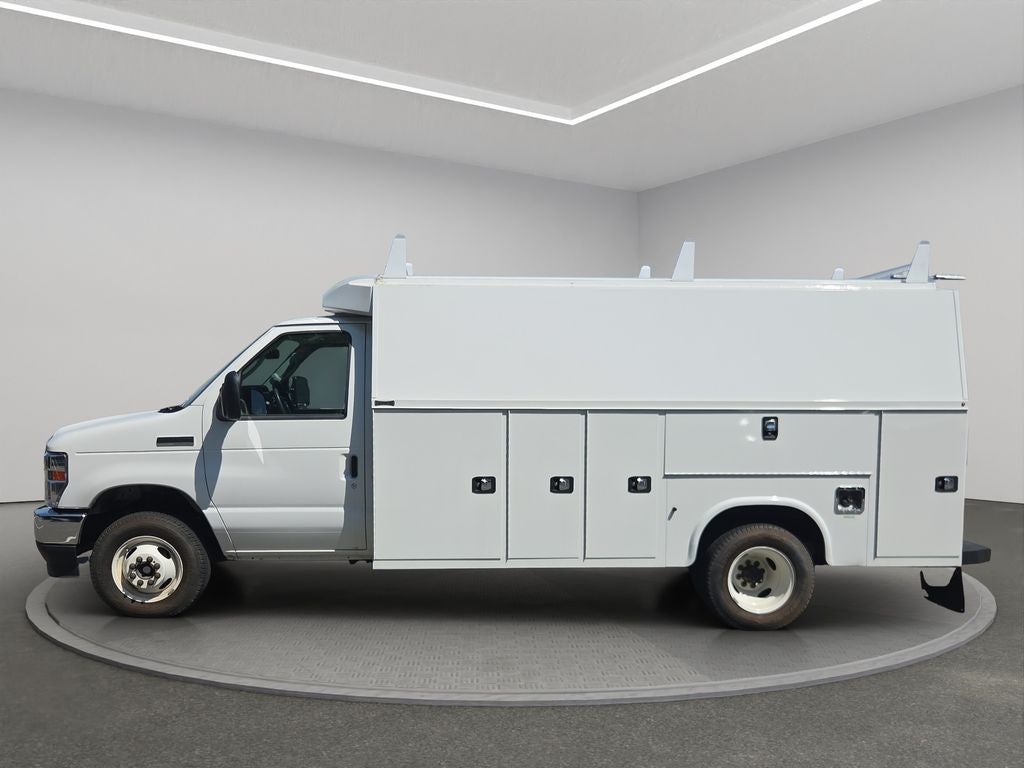 2024 Ford E-450SD Base DRW