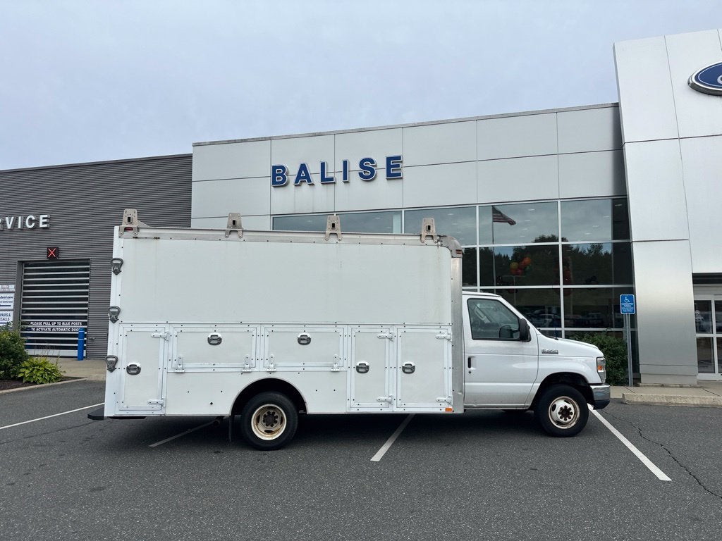 2016 Ford E-450SD Base DRW