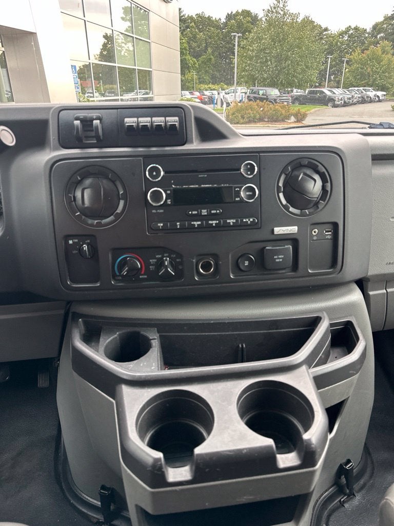 2016 Ford E-450SD Base DRW