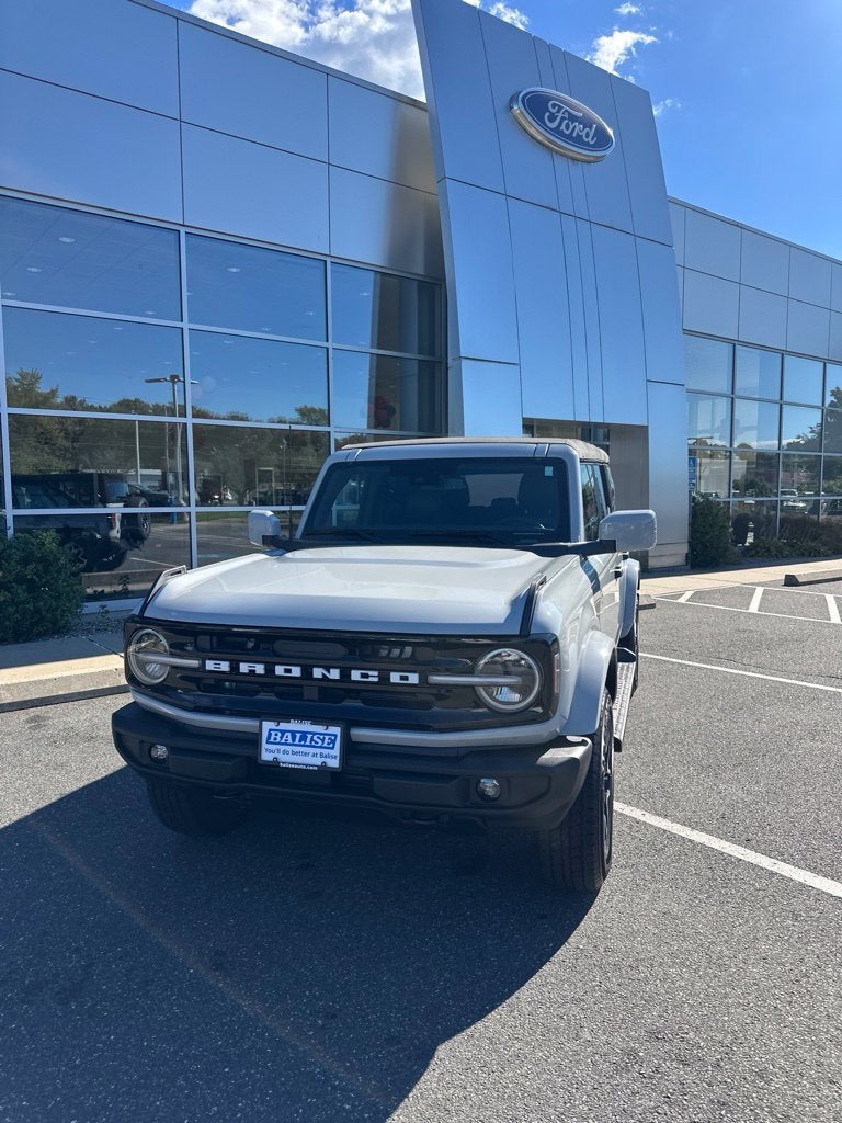 2026 Ford Bronco Outer Banks