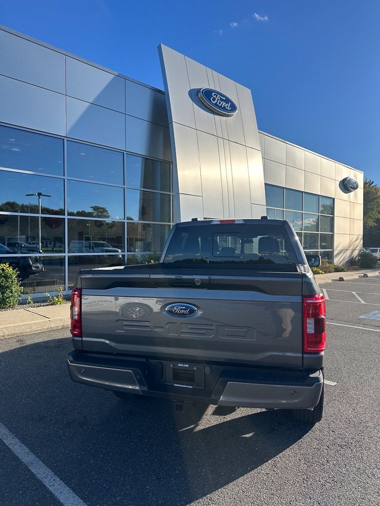 2023 Ford F-150 XLT V8 5.0
