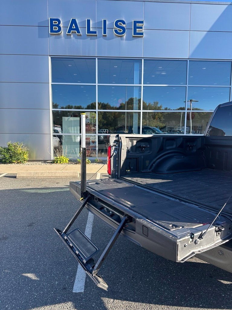 2023 Ford F-150 XLT V8 5.0