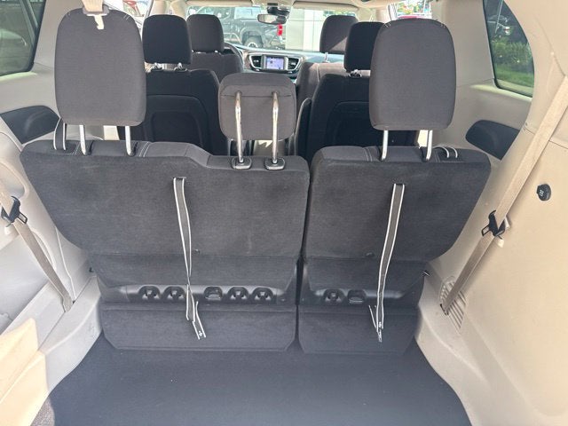 2024 Chrysler Voyager LX