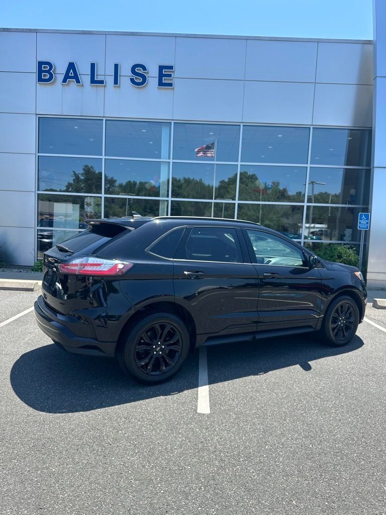 2022 Ford Edge SE