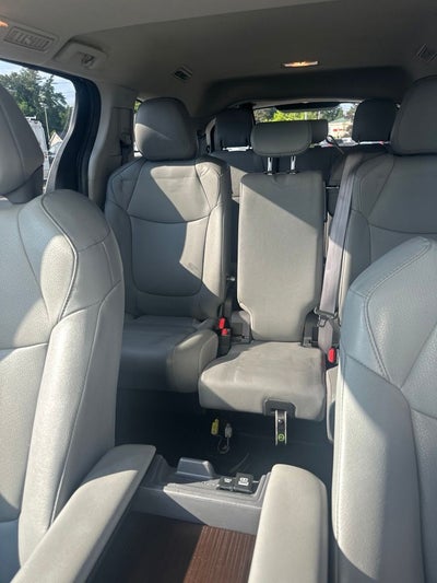 2023 Toyota Sienna XLE 8 Passenger